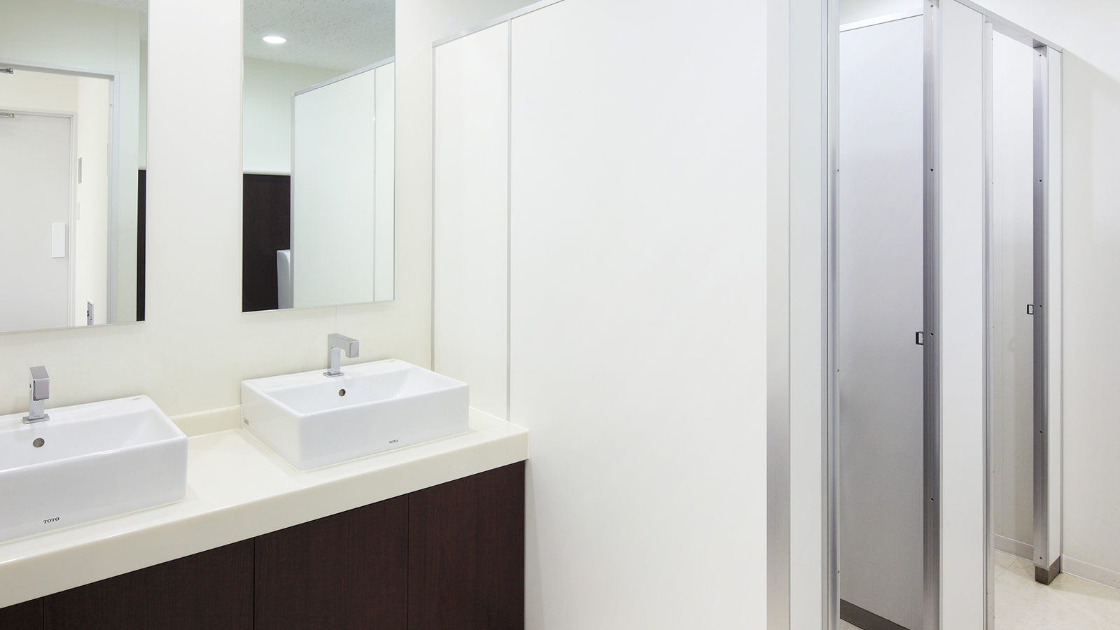 NEWS フォーリッチ トイレ