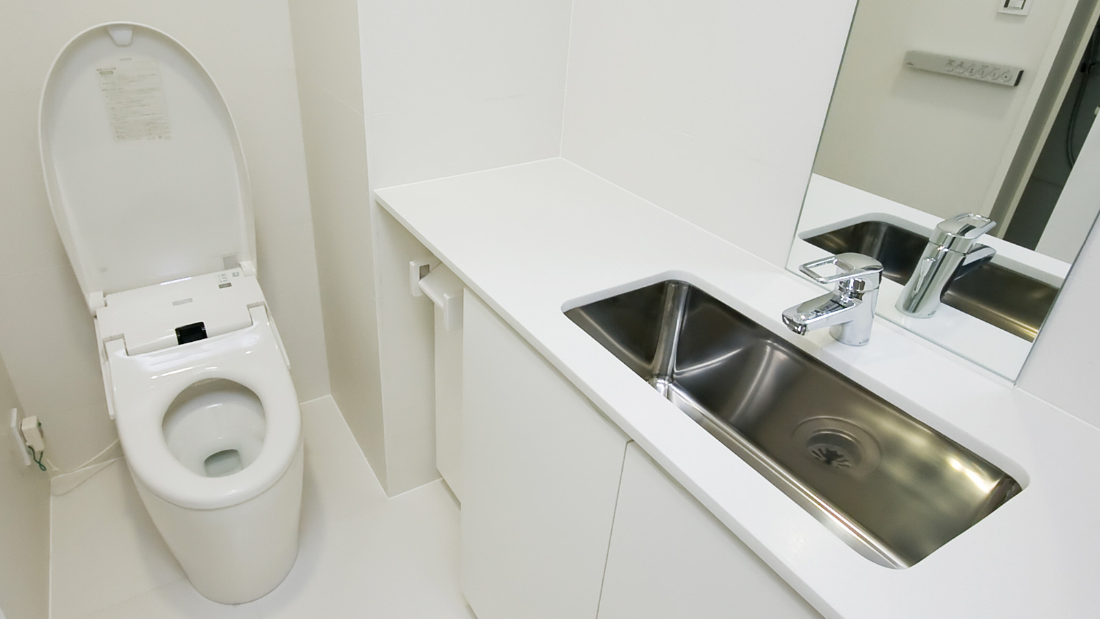 NEWS 京橋 トイレ