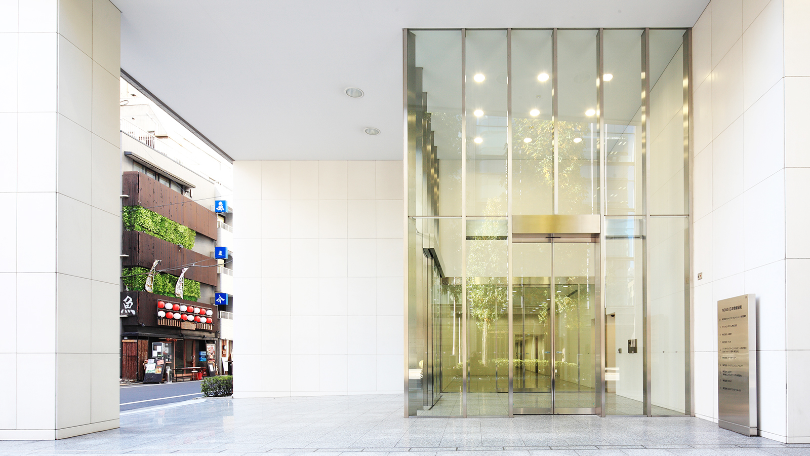 NEWS日本橋堀留 エントランス01