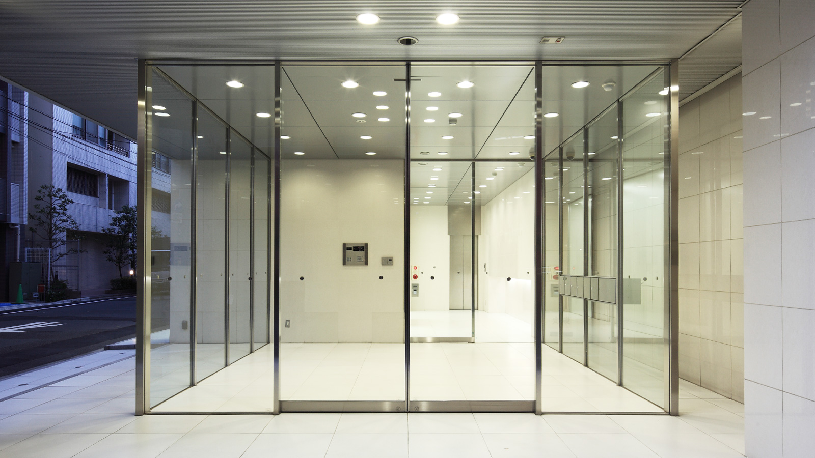 NEWS 築地 エントランス